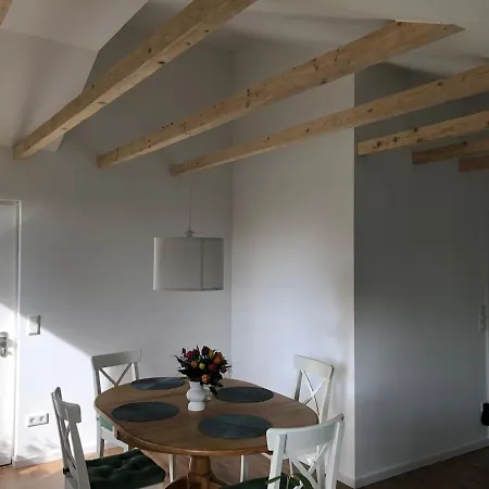 Grosse Mit 2 Schlafzimmern In Koerbecke Apartment *