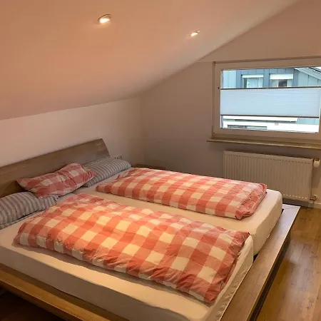Grosse Mit 2 Schlafzimmern In Koerbecke Apartment *
