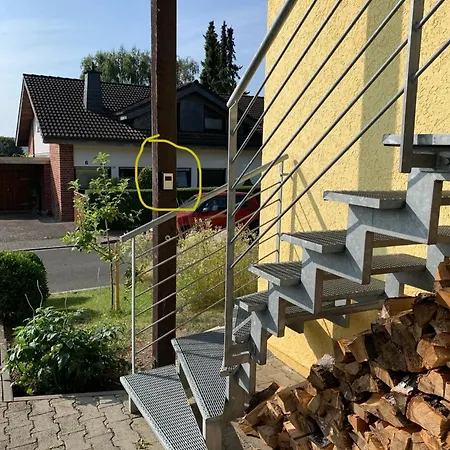 Grosse Mit 2 Schlafzimmern In Koerbecke * Мёнезе