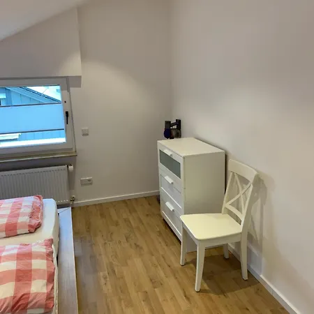 Grosse Mit 2 Schlafzimmern In Koerbecke Apartment *