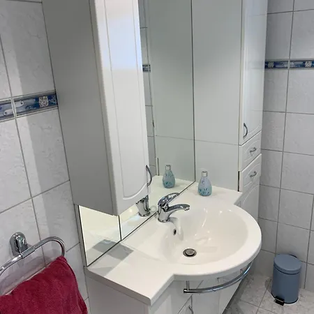 Grosse Mit 2 Schlafzimmern In Koerbecke * Moehnesee