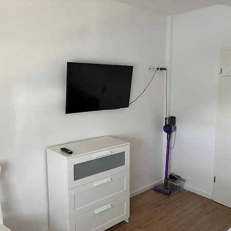 Grosse Mit 2 Schlafzimmern In Koerbecke شقة *