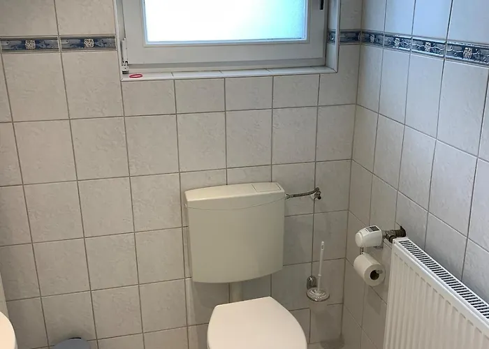 Grosse Mit 2 Schlafzimmern In Koerbecke