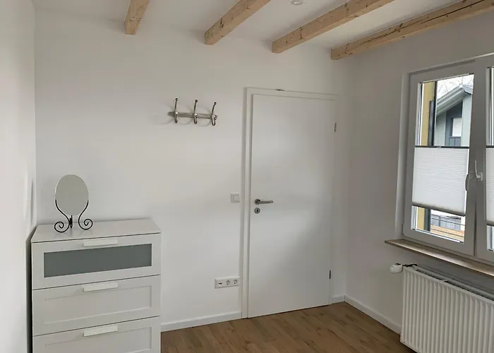 Grosse Mit 2 Schlafzimmern In Koerbecke *