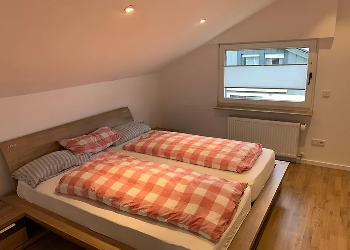 Grosse Mit 2 Schlafzimmern In Koerbecke Appartement