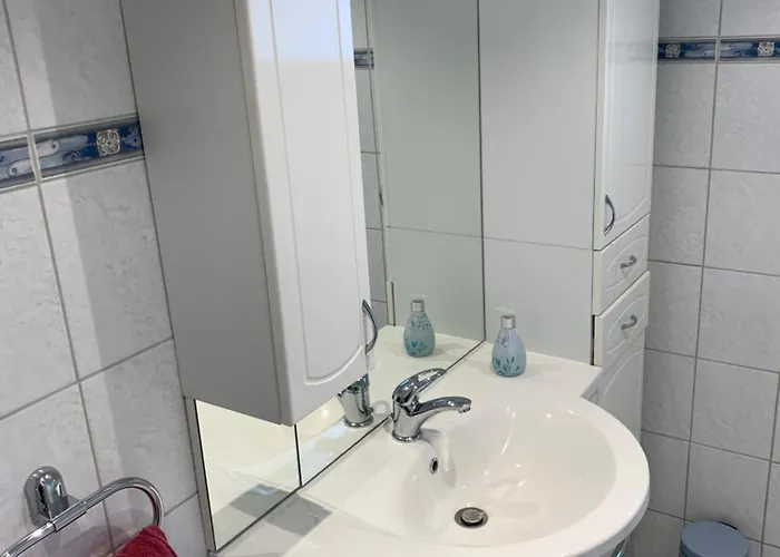 Grosse Mit 2 Schlafzimmern In Koerbecke * Möhnesee